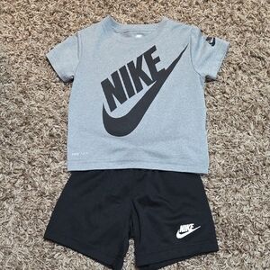 Nike Kids' Gray and Black Logo Set